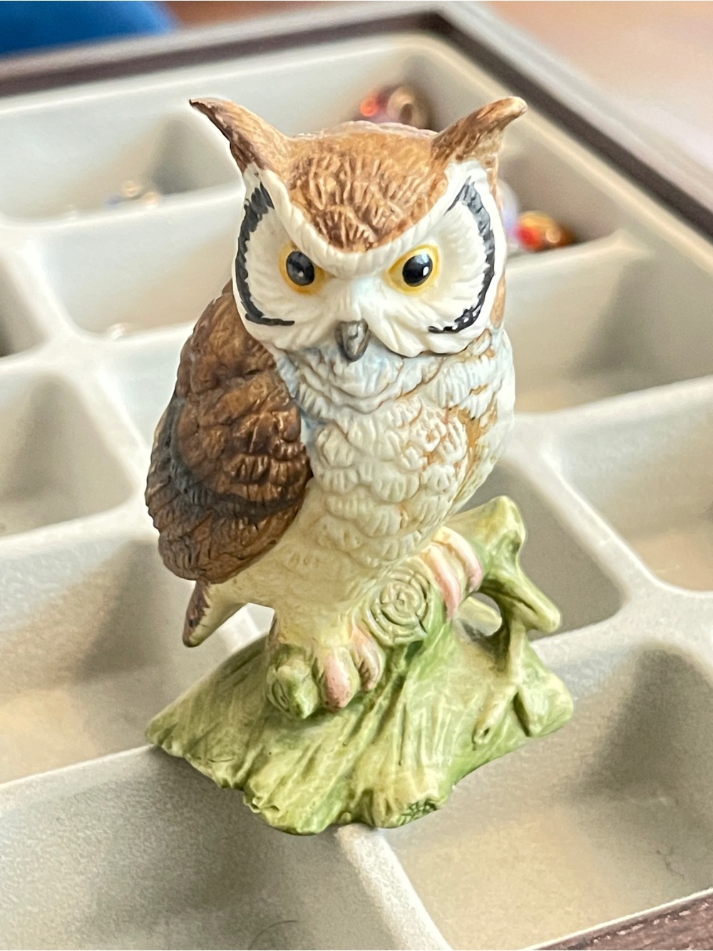 Vintage Lefton Great Horned Owl Figurine Japan Ceramic Bird 01000 3”